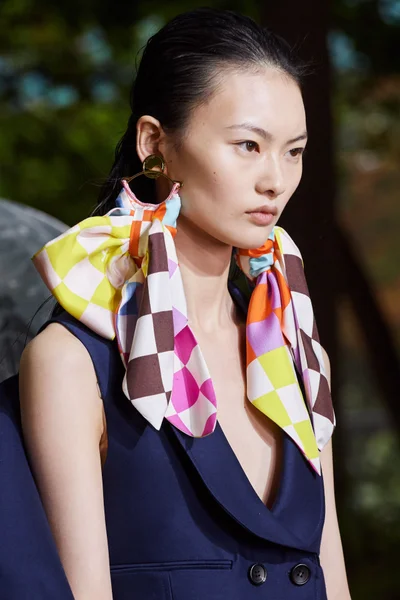 Look 153
